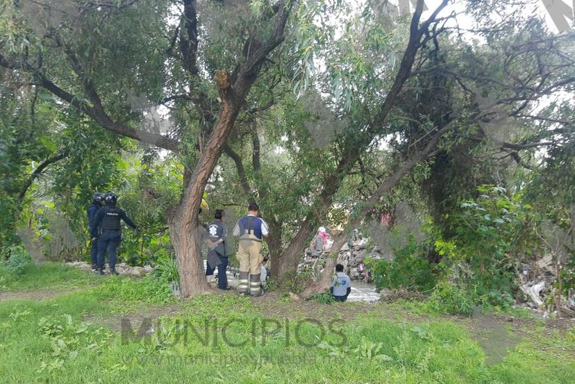 VIDEO Hallan cadáver flotando en el río Atoyac de Texmelucan