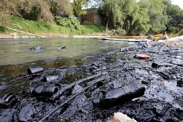 Barbosa clausurará a empresas que contaminan el Atoyac