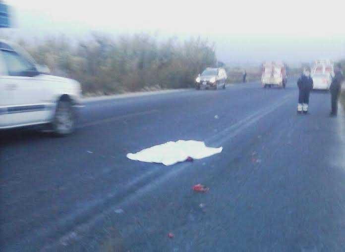 Arrollan a hombre de 88 años, montaba su caballo a pie de carretera