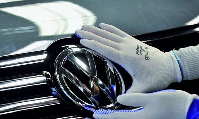 Baja en agosto producción y exportaciones de Audi y VW