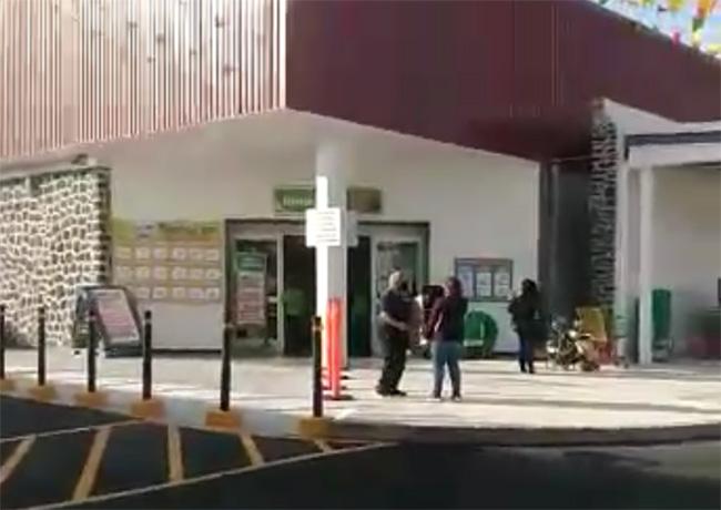 En plena contingencia, abren tienda de bodega Aurrerá en Atlixco