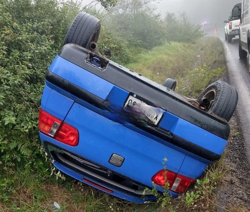 Vuelca automóvil en la Acuaco-Zacapoaxtla, hay 4 lesionados