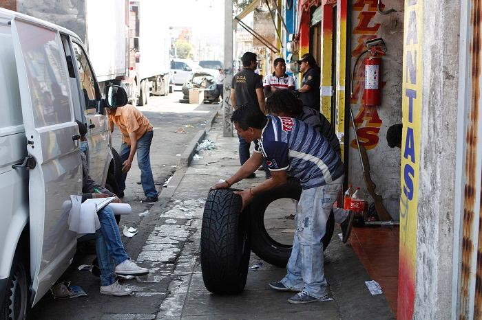 Empleados de automotriz de Cholula le roban 8 mdp en refacciones