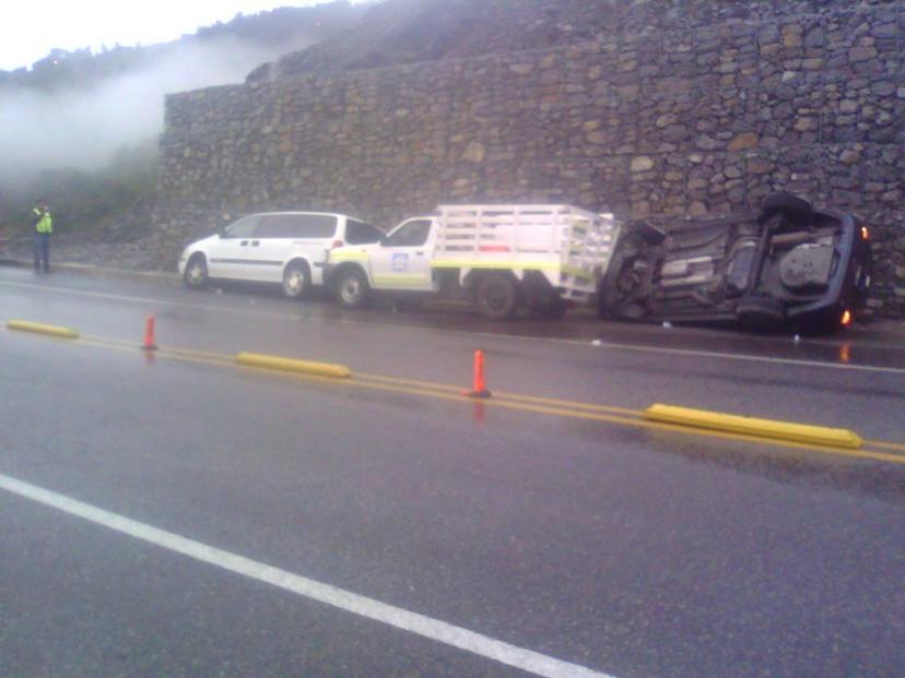 Lluvias cobran dos vidas en carreteras de la Sierra Norte