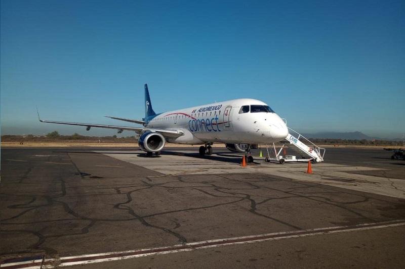 VIDEO Balean avión de Aeroméxico en el aeropuerto de Culiacán