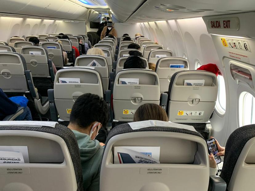 De regreso a casa: Vuelan a México 81 personas rescatadas de Ucrania
