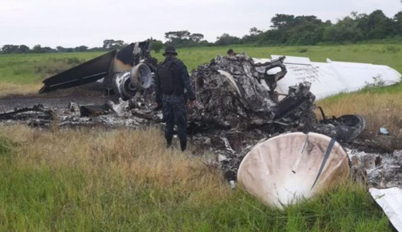 Mexicanos mueren en avioneta con cocaína que se estrelló