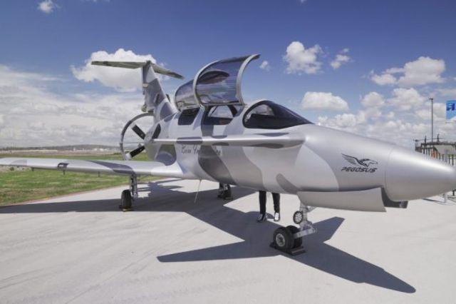 El avión mexicano Pegasus PE-210A llegará en 2026