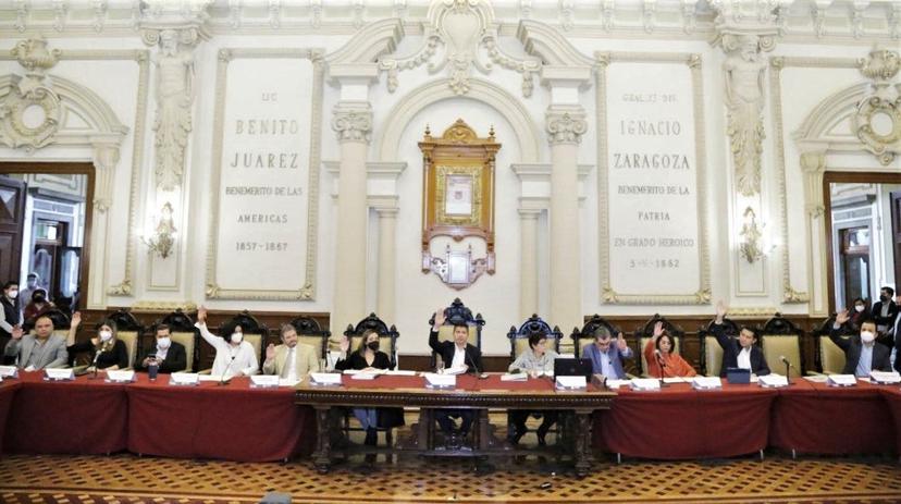 Aprueba Cabildo de Puebla capital cobrar por el alumbrado público