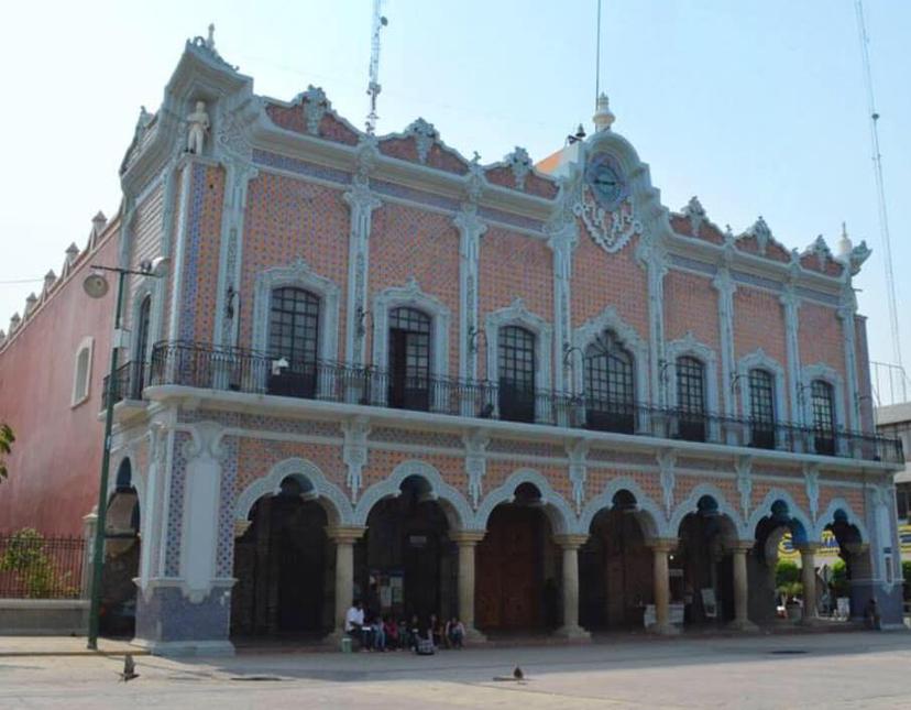 Amagan con huelga por adeudos en el Ayuntamiento de Tehuacán