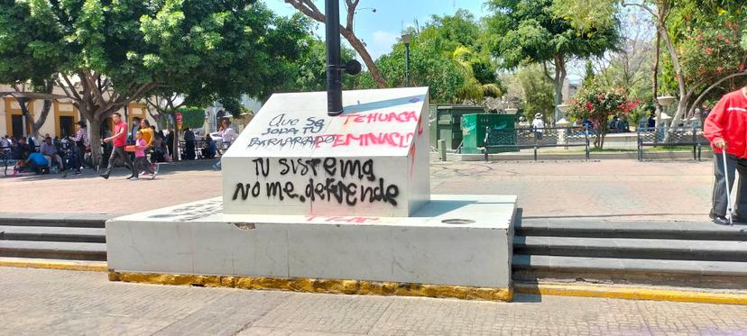 Palacio municipal de Tehuacán resultó dañado durante la marcha 8 M 