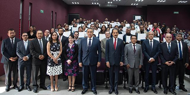 Entrega BUAP 60 definitividades a personal no académico