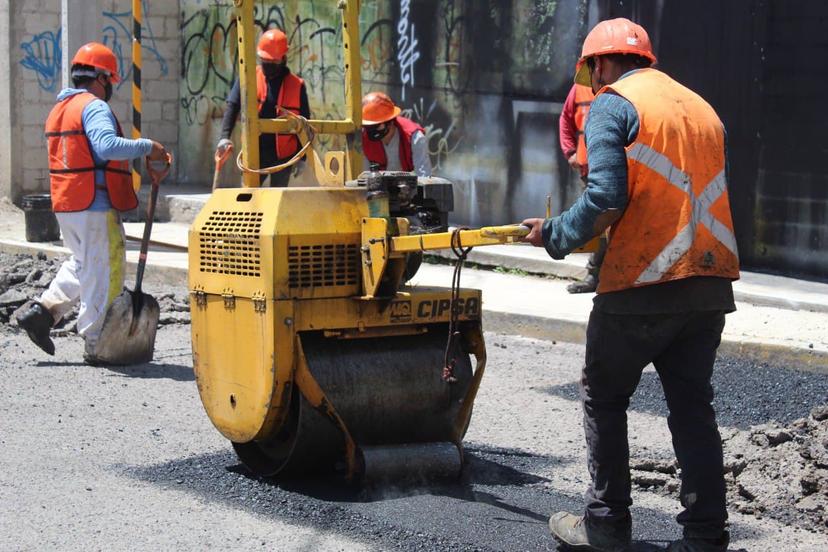 Alista Ayuntamiento de Puebla bacheo en Analco, San Manuel, Mayorazgo y Loma Linda