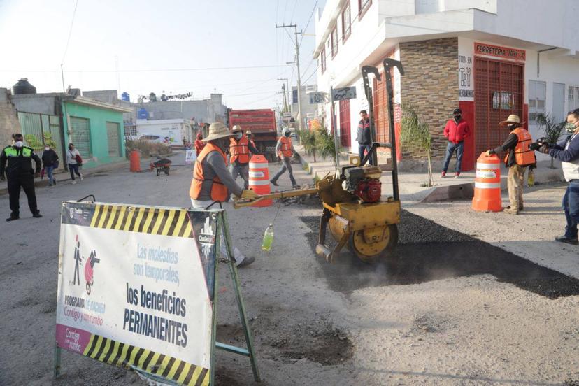 En 3 meses tapan 27 mil baches en Puebla capital