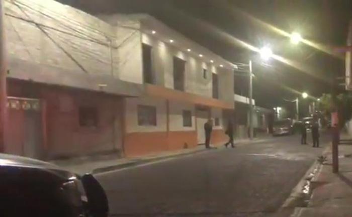 Balean casas de integrantes de bandas delictivas en Tehuacán