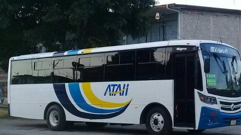 Le disparan a joven en autobús ATAH; se reporta grave 