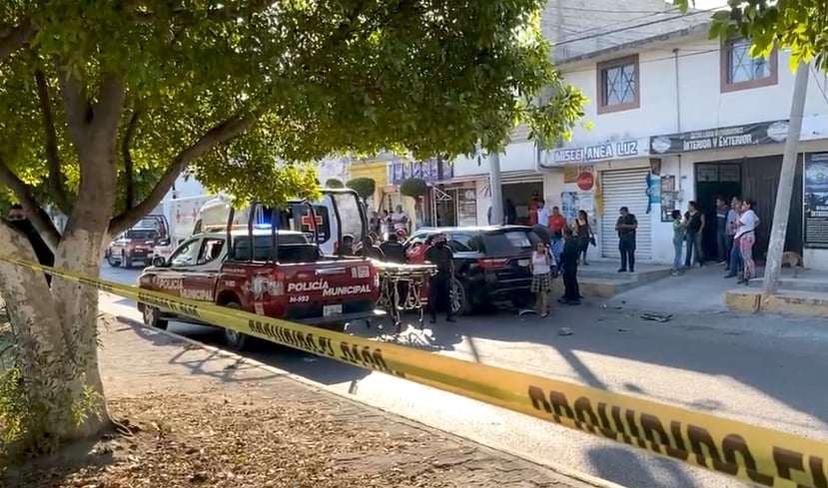 Balean a pareja cuando circulaban en su camioneta en Tehuacán