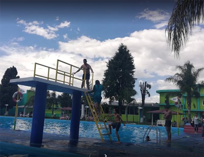 Con amparo, Balneario Puerto Escondido abre sus puertas en San Andrés Cholula