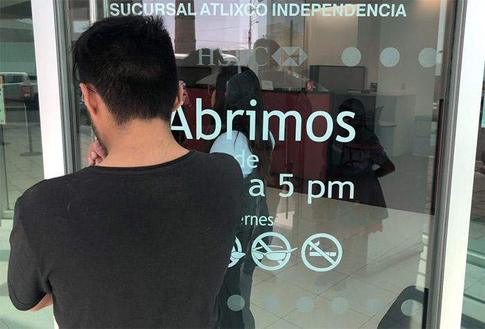 Restringen entrada masiva a bancos en Atlixco