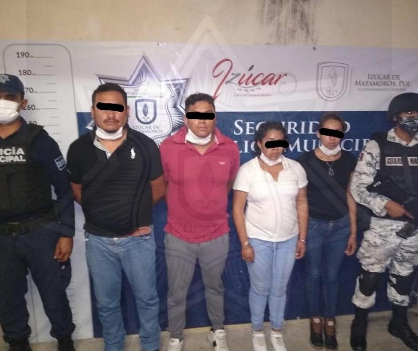 En Izúcar habitantes detienen a banda de extorsionadores  