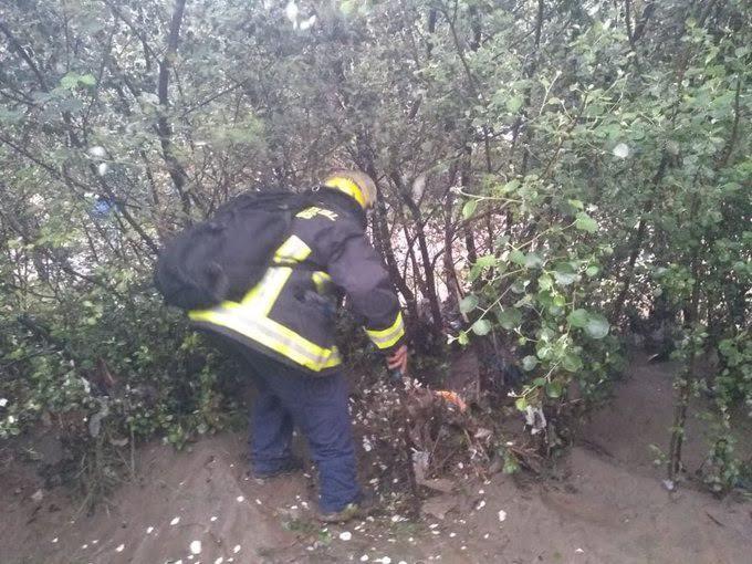 Hallan sin vida a menor arrastrado por la corriente en Acajete