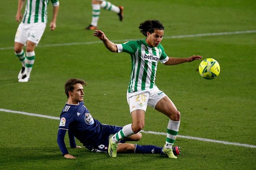 Diego Lainez da positivo a covid19