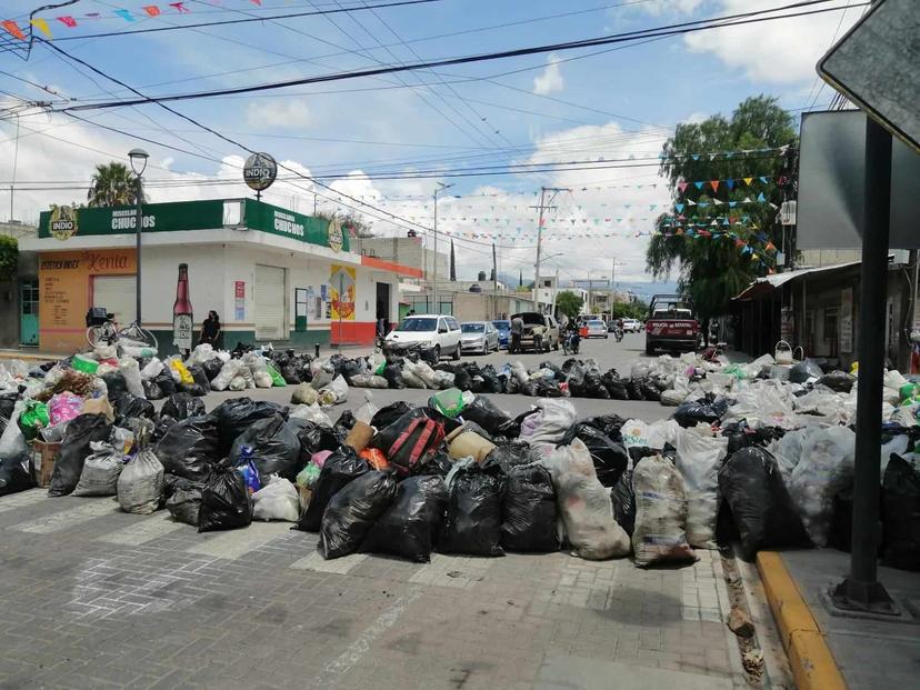 Retiran bloqueos a accesos de Caoapan