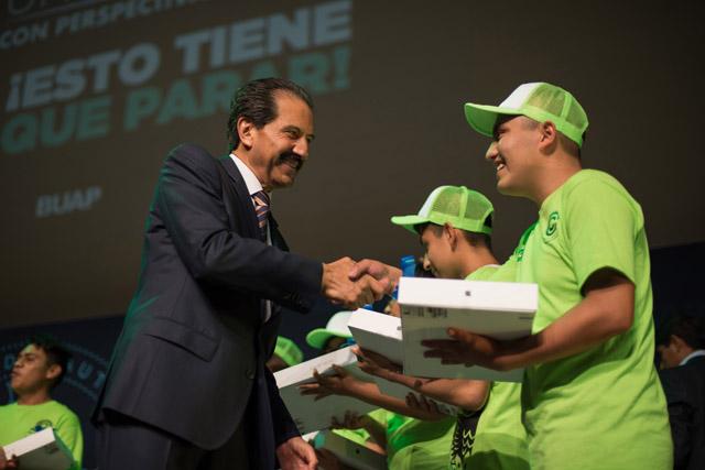 Prepa Calderón gana Universiada del Conocimiento BUAP