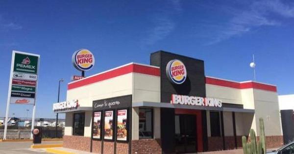 Disfruta una cerveza Corona en Burger King México