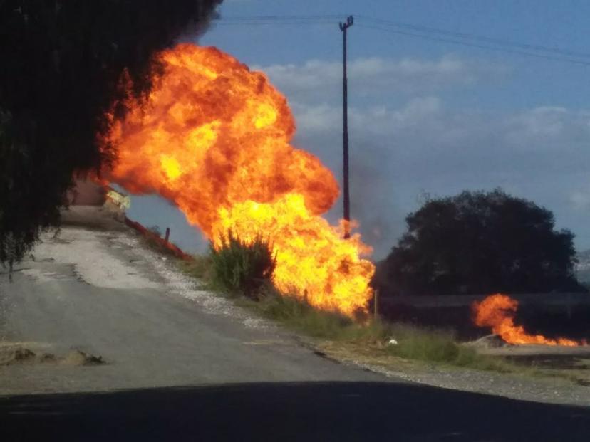 Tardarían 24 horas más para apagar toma de gas en Acajete