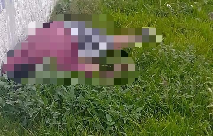 Sin vida, encuentran a joven junto a carretera de Palmar de Bravo 