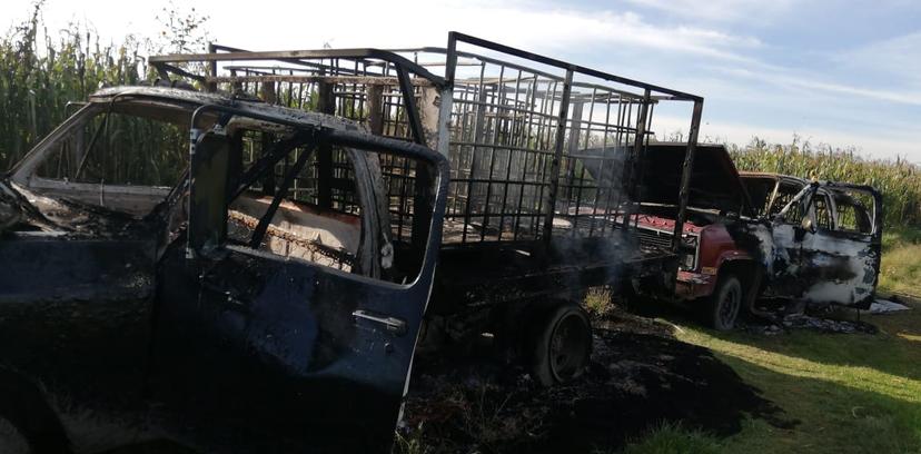 Calcinan camionetas con huachicol en límites con Texmelucan