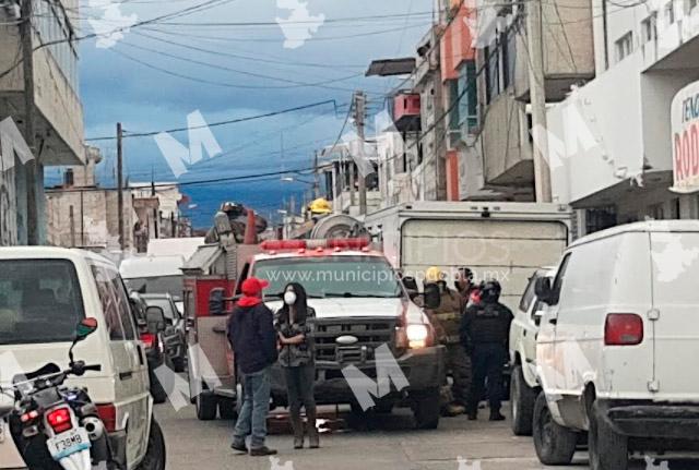 Explota caldera al interior de un taller de costura en Texmelucan