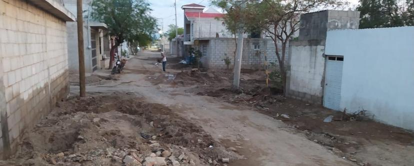 Tras deslaves por lluvias liberan carreteras y caminos de Coxcatlán