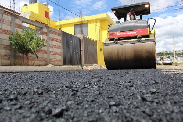 Gobierno de la ciudad pavimentará 5 nuevas calles en juntas auxiliares