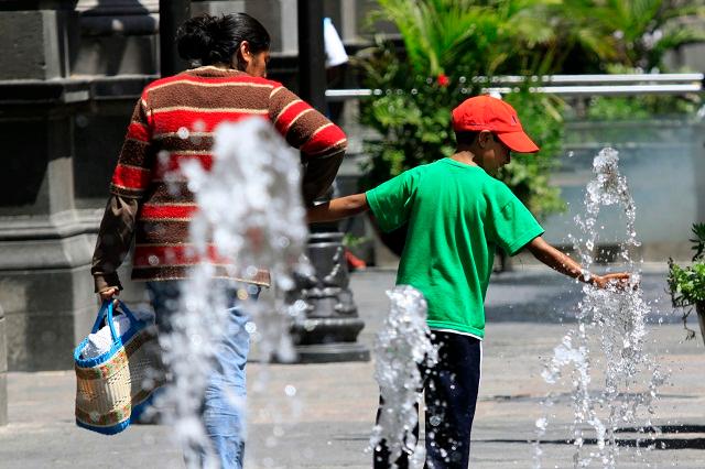 Alertan sobre deshidratación de niños por calor en Atlixco