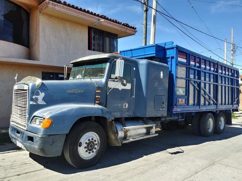 Ladrones roban camión cargado de cebolla en Tilapa  