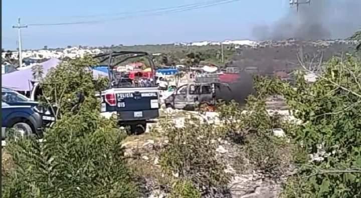 Se calcina camioneta en El Moralillo en Tepexi de Rodríguez