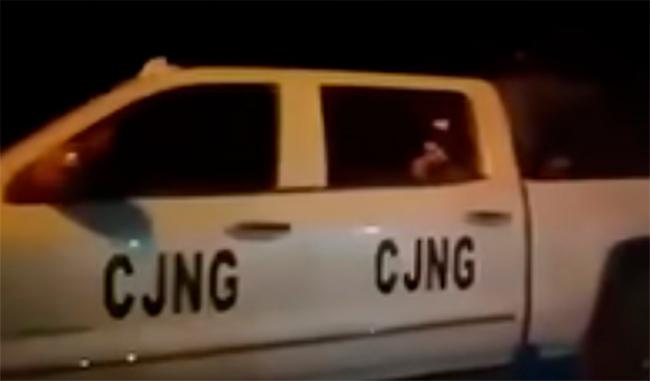 Camionetas con letras del CJNG recorren Palmar de Bravo