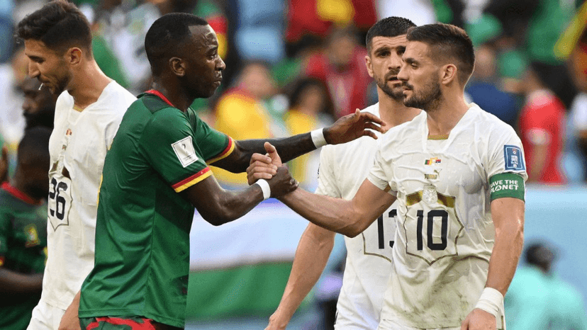 Camerún y Serbia empatan un emocionante juego