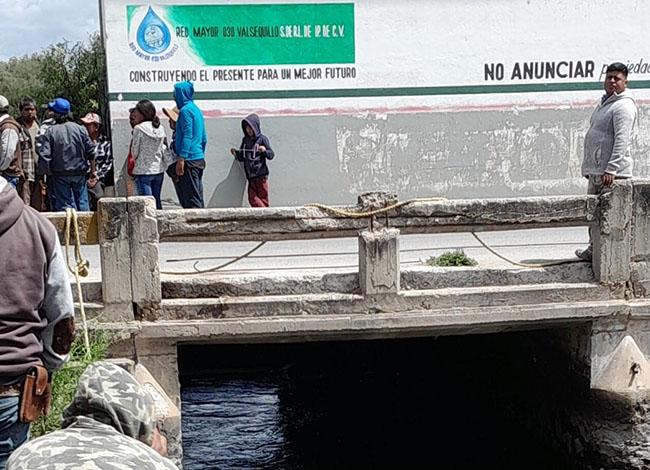 Encuentran muerto a abuelito que cayó al canal en Tlacotepec