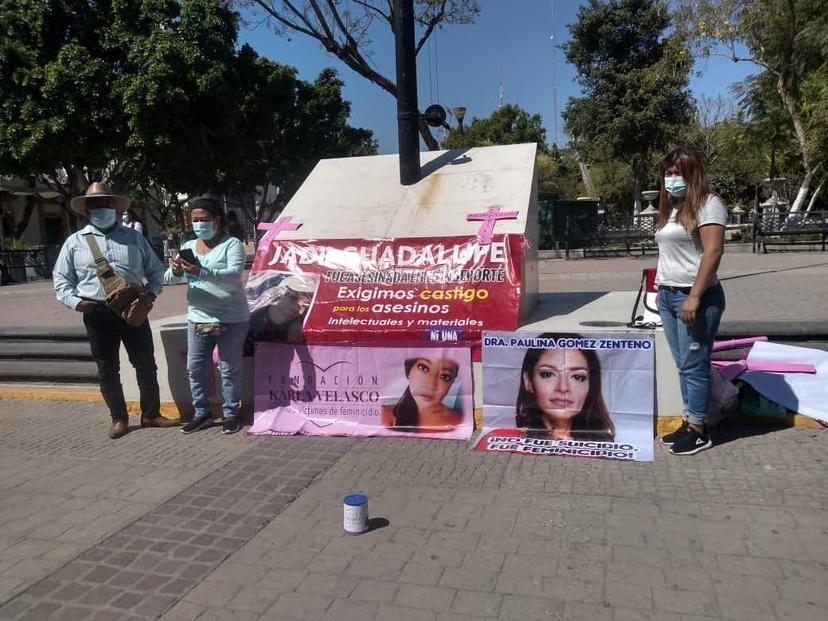 Caravana de madres de chiapanecas asesinadas protestan en Tehuacán 