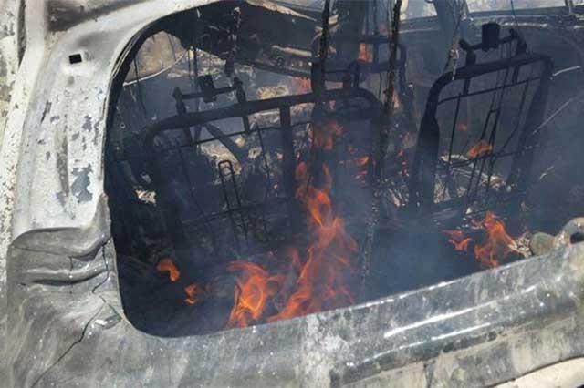 Calcinan camionetas con huachicol en límites con Texmelucan