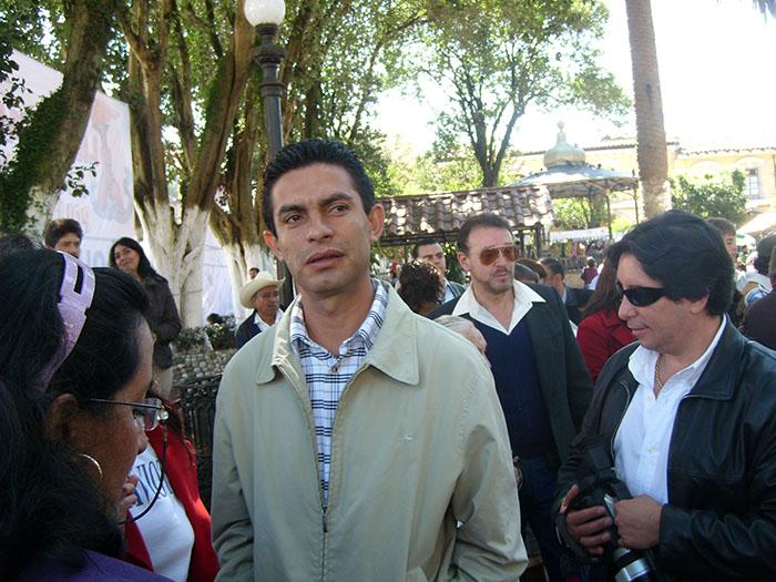 Martínez Amador se deslinda de inmuebles huachicoleros