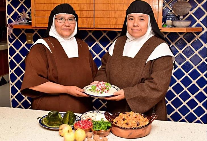 Las carmelitas descalzas de Puebla: chiles en nogada con sabor divino