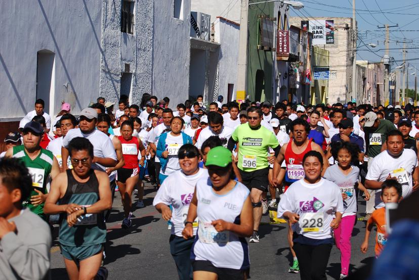 Colectivo organiza carrera para reunir toallas sanitarias en Tecamachalco 