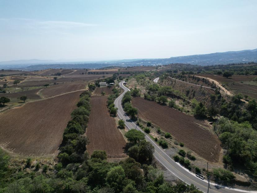 Promete Céspedes segunda etapa de carretera en Atzitzihuacán