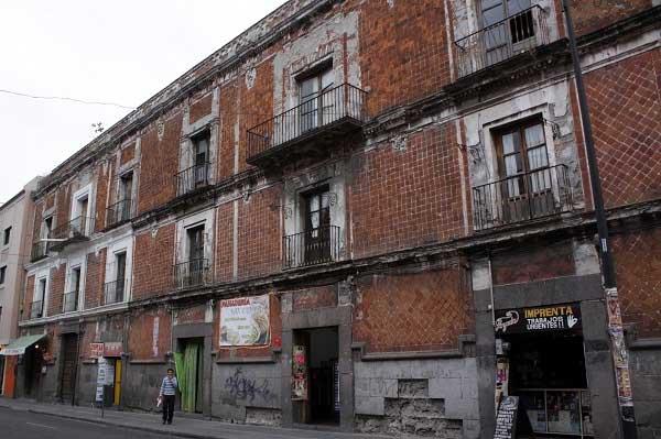 Mil viviendas sociales para reactivar el Centro Histórico: Kuri Alam