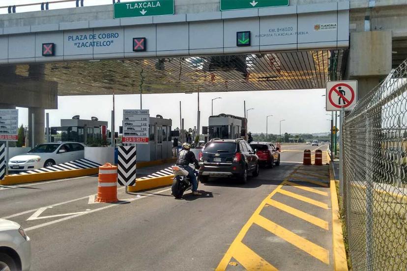 Se desgajó un cerro en la carretera Puebla - Tlaxcala 