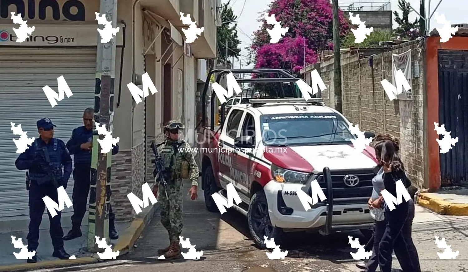 VIDEO Policías de Texmelucan y marinos realizan cateo en la Carrillo Puerto
